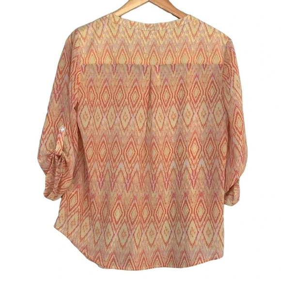 Under Skies Women’s M NEW Rolled Up Sleeve Print Button Blouse - Picture 2 of 5